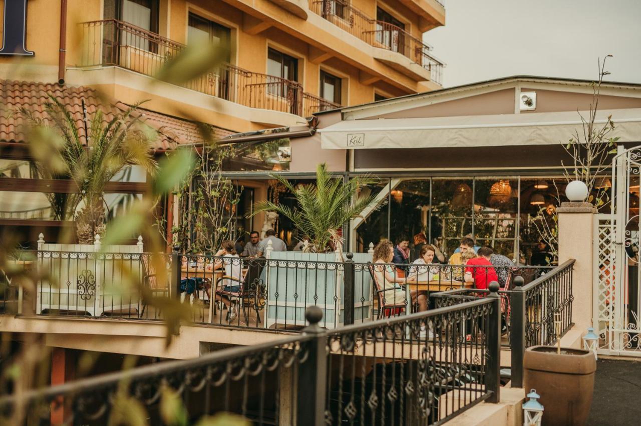 Hotel Coandi Arad Exterior photo