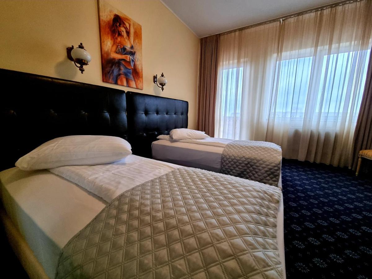 Hotel Coandi Arad Exterior photo